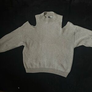 Divided cut out turtle neck